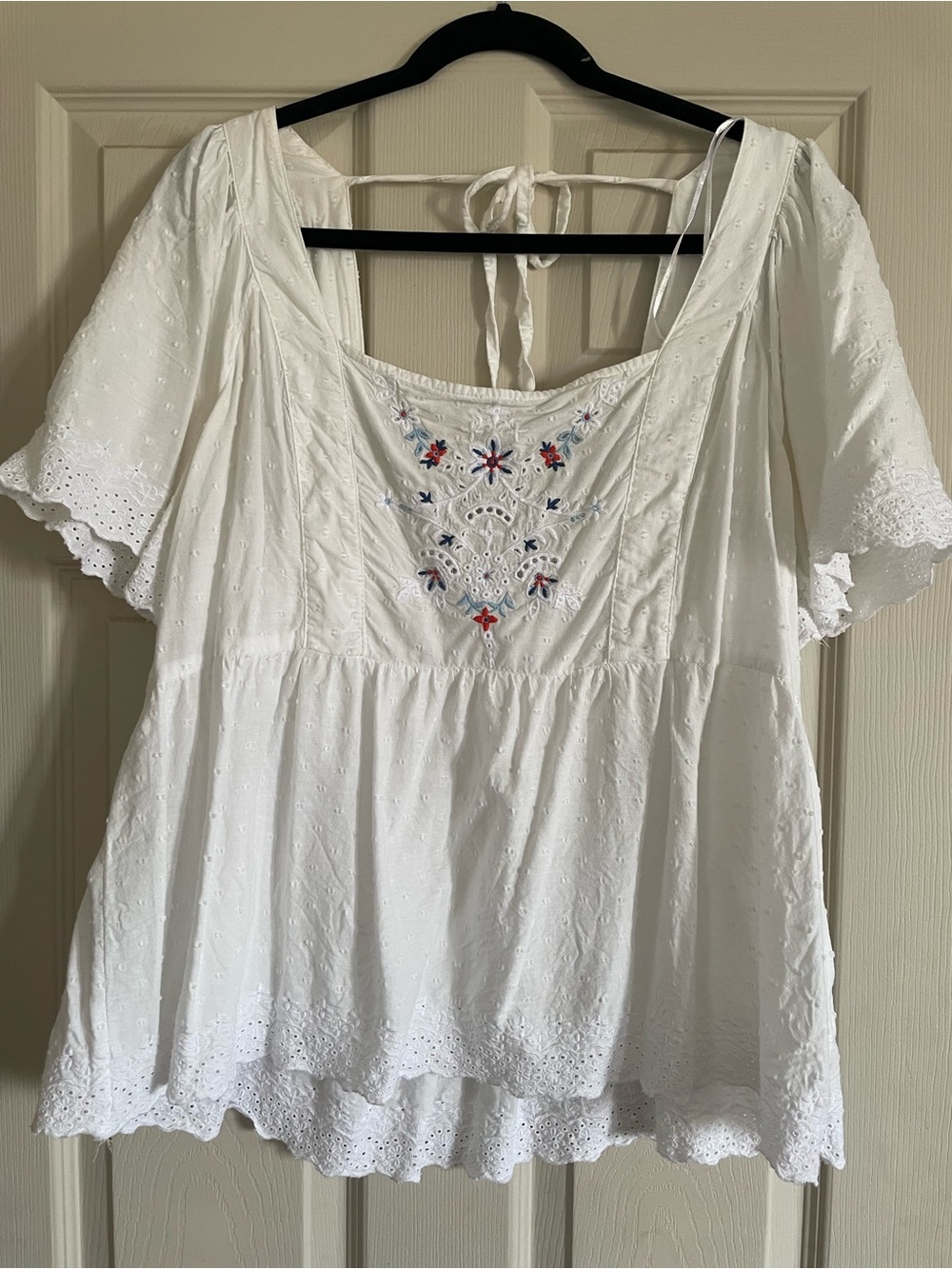 Old Navy White Eyelet Embroidered Peasant Blouse